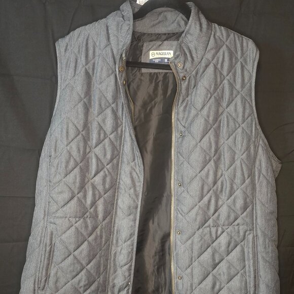 NWOT Magellan Outdoors Grey Vest - Picture 1 of 1